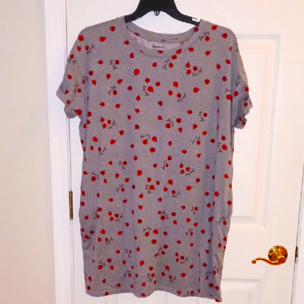 Ladybigs Sleepshirt women's L/XL nightgown pajamas. HAS POCKETS excellent.